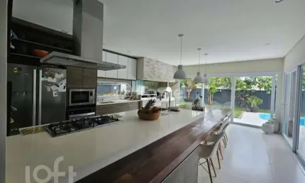 Casa em condomínio fechado com 3 quartos à venda na Rodovia Doutor Antônio Luiz Moura Gonzaga, 3825, Rio Tavares, Florianópolis, 303 m2 por R$ 4.200.000