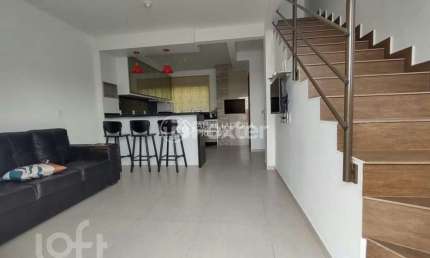 Casa com 2 quartos à venda na Rua Cuba, 78, Enseada de Brito, Palhoça, 68 m2 por R$ 750.000