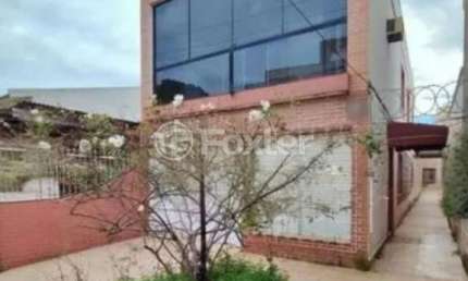 Casa com 3 quartos à venda na Rua Ângelo Barcelos, 75, Vila João Pessoa, Porto Alegre, 285 m2 por R$ 600.000