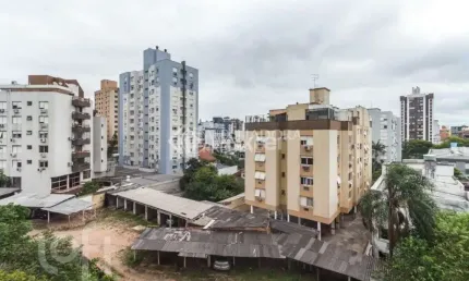 Apartamento com 2 quartos à venda na rua josé de alencar, 1244, menino deus, porto alegre, 57 m2 por r$ 450.000
