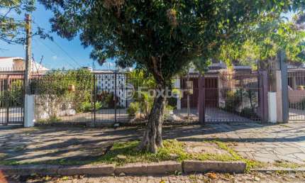 Casa com 3 quartos à venda na Rua Gaurama, 321, Cavalhada, Porto Alegre, 160 m2 por R$ 630.000