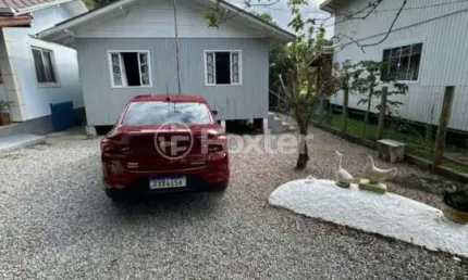 Casa com 2 quartos à venda na Rua Professor Vicente Manoel Silveira, 1, Pinheira, Palhoça, 70 m2 por R$ 240.000