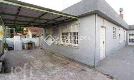 Casa com 4 quartos à venda na Rua Vinte e Um de Agosto, 103, Cavalhada, Porto Alegre, 175 m2 por R$ 750.000