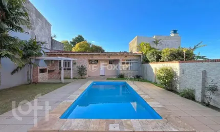 Casa com 3 quartos à venda na Rua Matias José Bins, 1082, Chácara das Pedras, Porto Alegre, 456 m2 por R$ 1.615.000