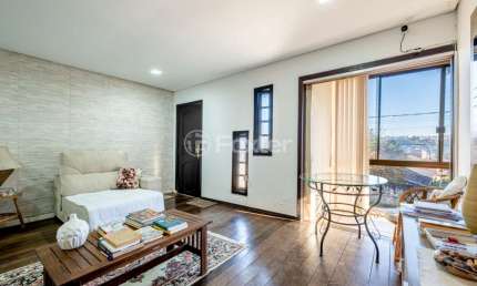 Casa com 4 quartos à venda na Rua Coronel Ruy da Cunha Paim, 95, Nonoai, Porto Alegre, 451 m2 por R$ 949.998