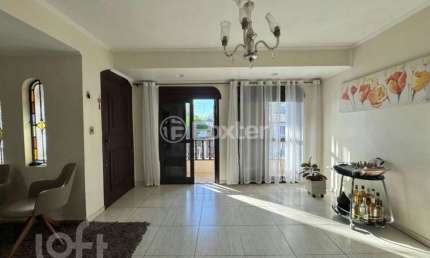 Casa com 5 quartos à venda na Rua Peru, 679, São José, Canoas, 283 m2 por R$ 899.000