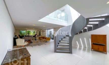 Casa com 3 quartos à venda na Rua Matias José Bins, 894, Três Figueiras, Porto Alegre, 427 m2 por R$ 2.250.000