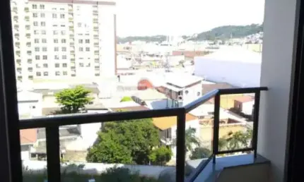 Apartamento com 2 quartos à venda na Rua Santo Antônio, 1320, Barreiros, São José, 57 m2 por R$ 480.000