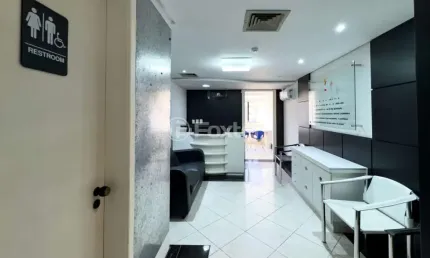 Sala comercial com 2 salas à venda na Avenida Cristóvão Colombo, 2427, Floresta, Porto Alegre, 91 m2 por R$ 379.000