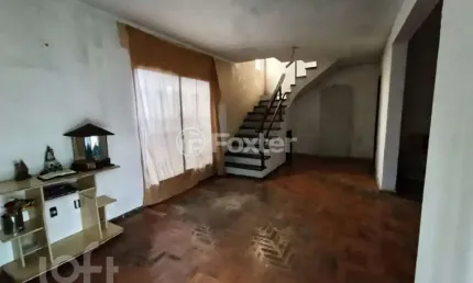 Casa com 3 quartos à venda na Rua Tobias Barreto, 671, Nossa Senhora das Graças, Canoas, 210 m2 por R$ 600.000