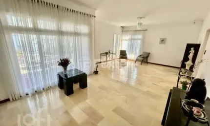 Casa com 3 quartos à venda na Rua Celso Bayma, 747, Barreiros, São José, 362 m2 por R$ 1.300.000