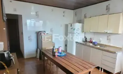 Casa com 8 quartos à venda na Rua Otávio Faria, 292, Teresópolis, Porto Alegre, 300 m2 por R$ 625.000