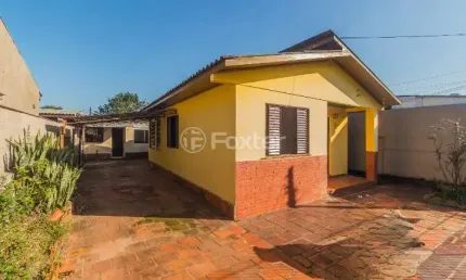 Casa com 4 quartos à venda na Rua Maracanã, 71, Passo das Pedras, Porto Alegre, 115 m2 por R$ 318.000