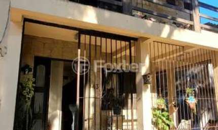 Casa com 4 quartos à venda na Rua dos Guananas, 143, Espírito Santo, Porto Alegre, 250 m2 por R$ 950.000
