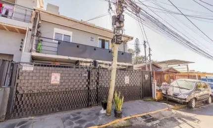 Casa com 3 quartos à venda na travessa escobar, 215, camaquã, porto alegre, 70 m2 por r$ 500.000