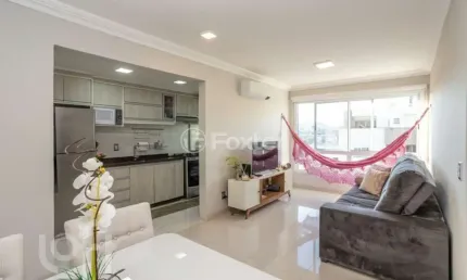 Apartamento com 1 quarto à venda na Rua Coronel Deusdedit Paiva Bueno, 37, Cavalhada, Porto Alegre, 47 m2 por R$ 299.000