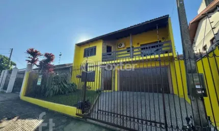 Casa com 3 quartos à venda na Rua da Alegria, 116, Estância Velha, Canoas, 178 m2 por R$ 750.000