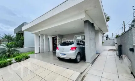 Casa com 3 quartos à venda na Rua das Cerejeiras, 581, Parque da Matriz, Gravataí, 150 m2 por R$ 899.000