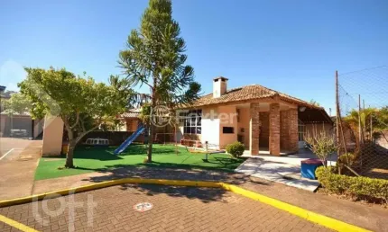 Casa comercial à venda na Rua Atenas, 260, Niterói, Canoas, 78 m2 por R$ 220.000