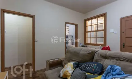 Apartamento com 2 quartos à venda na rua giordano bruno, 218, rio branco, porto alegre, 49 m2 por r$ 305.000
