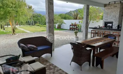 Casa com 2 quartos à venda na Rua Enedino João Martins, 61, Passagem de Maciambú (Ens Brito), Palhoça, 277 m2 por R$ 1.500.000