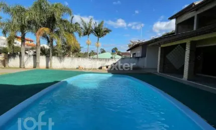 Casa com 2 quartos à venda na Rua Natalio João Silveira, 04, Enseada de Brito, Palhoça, 345 m2 por R$ 880.000