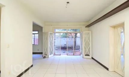 Apartamento com 3 quartos à venda na Rua Santo Antônio, 554, Floresta, Porto Alegre, 131 m2 por R$ 620.000