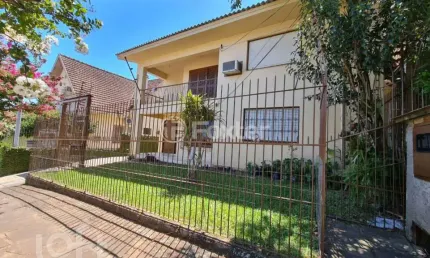 Casa com 6 quartos à venda na Rua Gomes Jardim, 104, Centro, Novo Hamburgo, 550 m2 por R$ 797.000