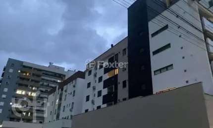 Apartamento com 2 quartos à venda na rua das cerejeiras, 311, pedra branca, palhoça, 70 m2 por r$ 650.000
