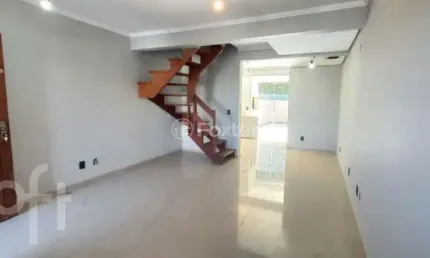 Casa com 3 quartos à venda na rua doutor sady soares, 61, guarujá, porto alegre, 80 m2 por r$ 419.000