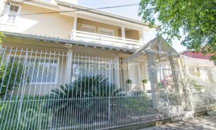 Casa com 3 quartos à venda na Rua General Francisco de Paula Cidade, 443, Chácara das Pedras, Porto Alegre, 214 m2 por R$ 1.449.990