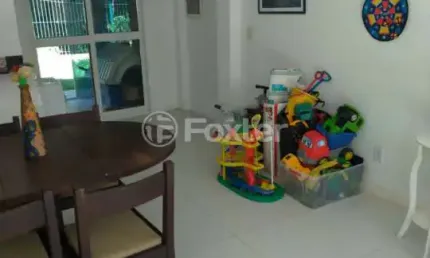 Casa em condomínio fechado com 3 quartos à venda na rua adão gregory, 330, mário quintana, porto alegre, 532 m2 por r$ 570.000