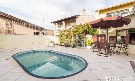 Casa comercial com 2 salas à venda na Estrada Vila Maria, 75, Cavalhada, Porto Alegre, 229 m2 por R$ 835.000