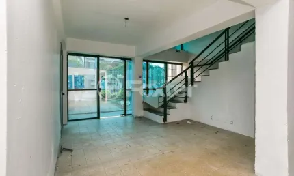 Prédio com 2 salas à venda na rua florinha, 49, cavalhada, porto alegre, 750 m2 por r$ 2.900.000