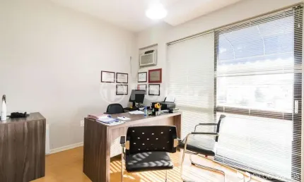 Sala comercial com 2 salas à venda na Avenida da Azenha, 1591, Azenha, Porto Alegre, 53 m2 por R$ 190.000