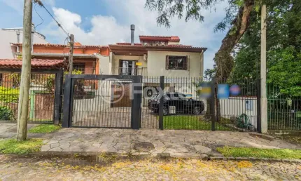 Casa com 3 quartos à venda na rua cassino, 75, ipanema, porto alegre, 379 m2 por r$ 980.000