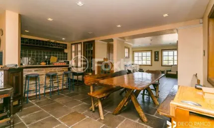 Casa comercial com 3 salas à venda na Avenida da Cavalhada, 3347, Cavalhada, Porto Alegre, 380 m2 por R$ 850.000