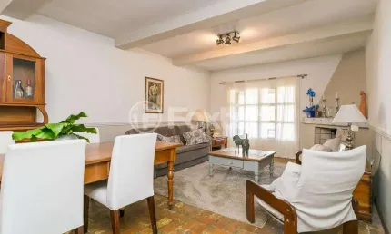 Casa com 4 quartos à venda na Rua Fernando Cunha, 20, Ipanema, Porto Alegre, 239 m2 por R$ 766.650