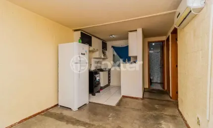 Apartamento com 2 quartos à venda na Beco Pedro Rodrigues Bittencourt, 145, Vila Nova, Porto Alegre, 38 m2 por R$ 120.000