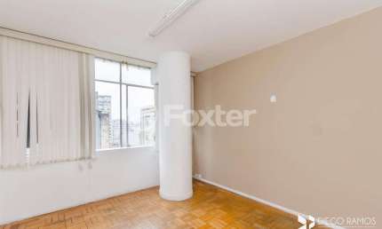 Sala comercial com 2 salas à venda na Rua Vigário José Inácio, 547, Centro Histórico, Porto Alegre, 31 m2 por R$ 67.000