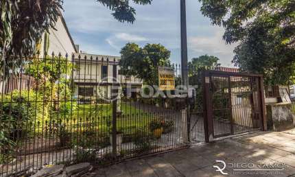 Casa com 5 quartos à venda na Rua Serro Azul, 1039, Santa Maria Goretti, Porto Alegre, 250 m2 por R$ 640.000