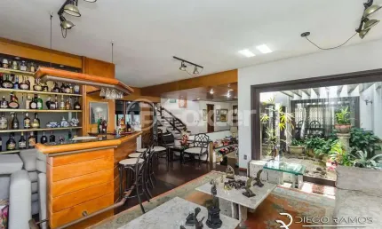 Casa com 5 quartos à venda na Travessa Guianas, 60, Jardim Lindóia, Porto Alegre, 530 m2 por R$ 1.400.000