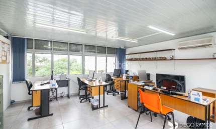 Prédio com 7 salas à venda na Rua Paulo Setúbal, 194, Passo da Areia, Porto Alegre, 446 m2 por R$ 1.700.000