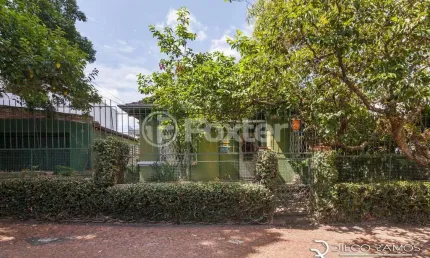 Casa com 3 quartos à venda na Rua Afonso Pena, 59, Azenha, Porto Alegre, 240 m2 por R$ 855.000