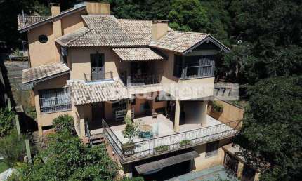Casa com 3 quartos à venda na Avenida Guaíba, 12692, Espírito Santo, Porto Alegre, 323 m2 por R$ 1.795.975