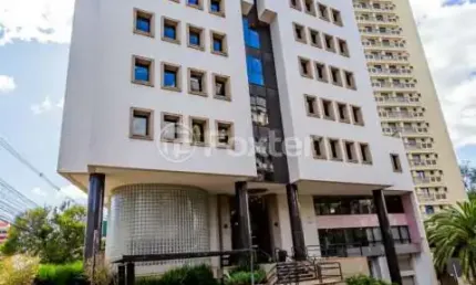 Sala comercial com 5 salas à venda na Avenida Luiz Manoel Gonzaga, 450, Três Figueiras, Porto Alegre, 129 m2 por R$ 990.000