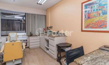 Sala comercial com 1 sala à venda na Rua Faria Santos, 47, Petrópolis, Porto Alegre, 39 m2 por R$ 352.000