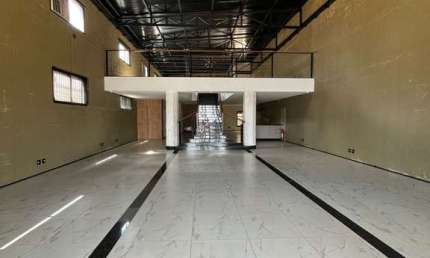 Barracão / Galpão / Depósito com 3 salas para alugar na Avenida Siqueira Campos, 437, Centro, Elias Fausto, 463 m2 por R$ 12.000