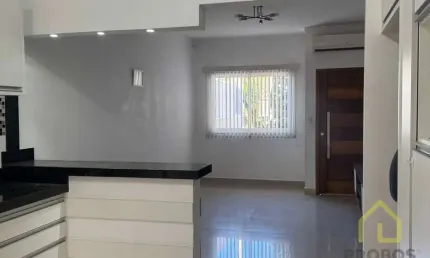 Casa em condomínio fechado com 3 quartos à venda na Loteamento Villaggio Di Itaici, 10, Villaggio Di Itaici, Indaiatuba por R$ 790.000