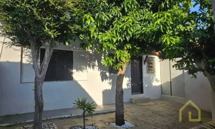 Casa com 3 quartos à venda na Rua Bela Vista, 138, Vila Areal, Indaiatuba, 184 m2 por R$ 740.000